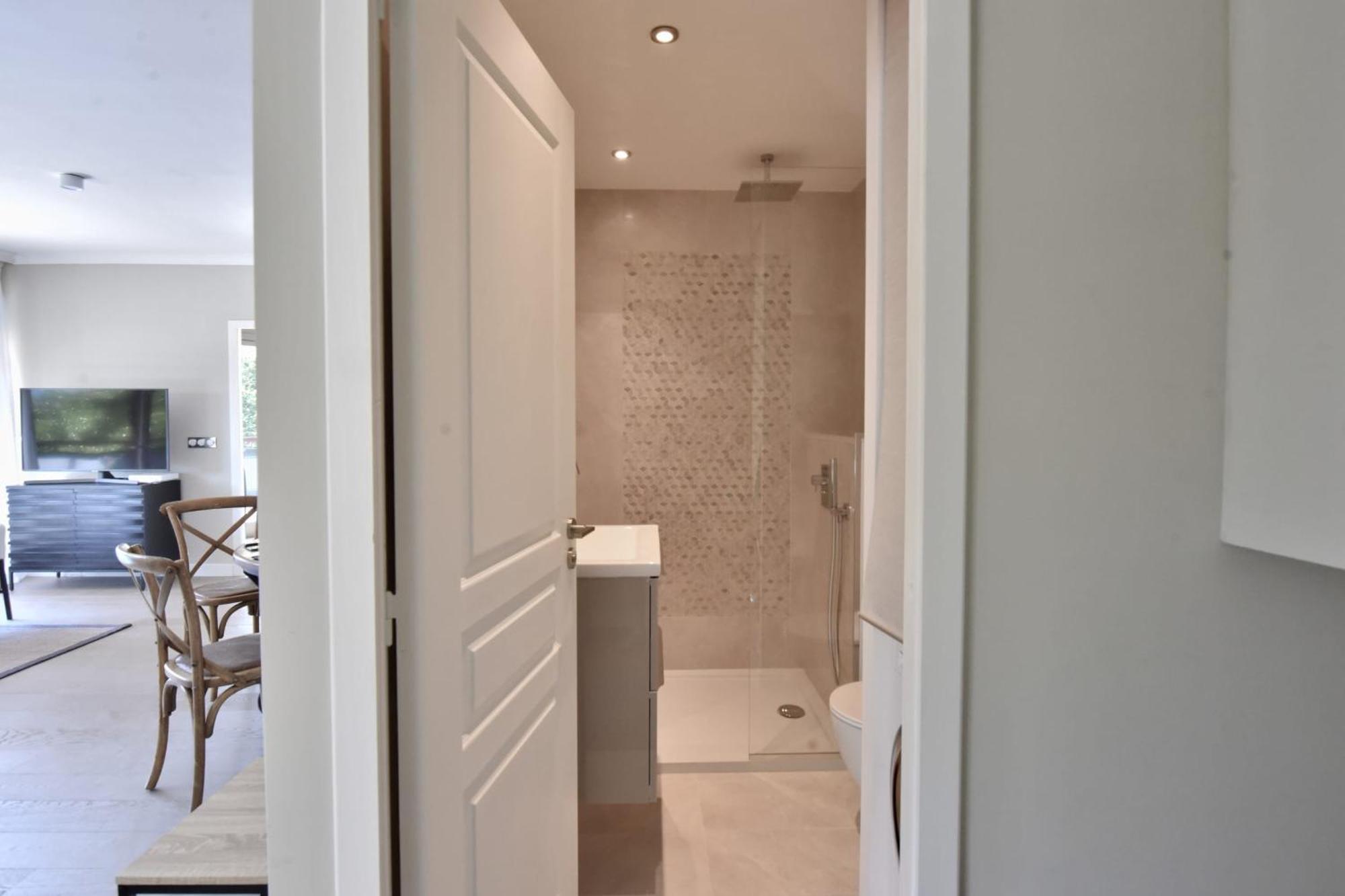 Cannes - 2-Br Flat 15-Min Walk To The Beaches Exterior photo